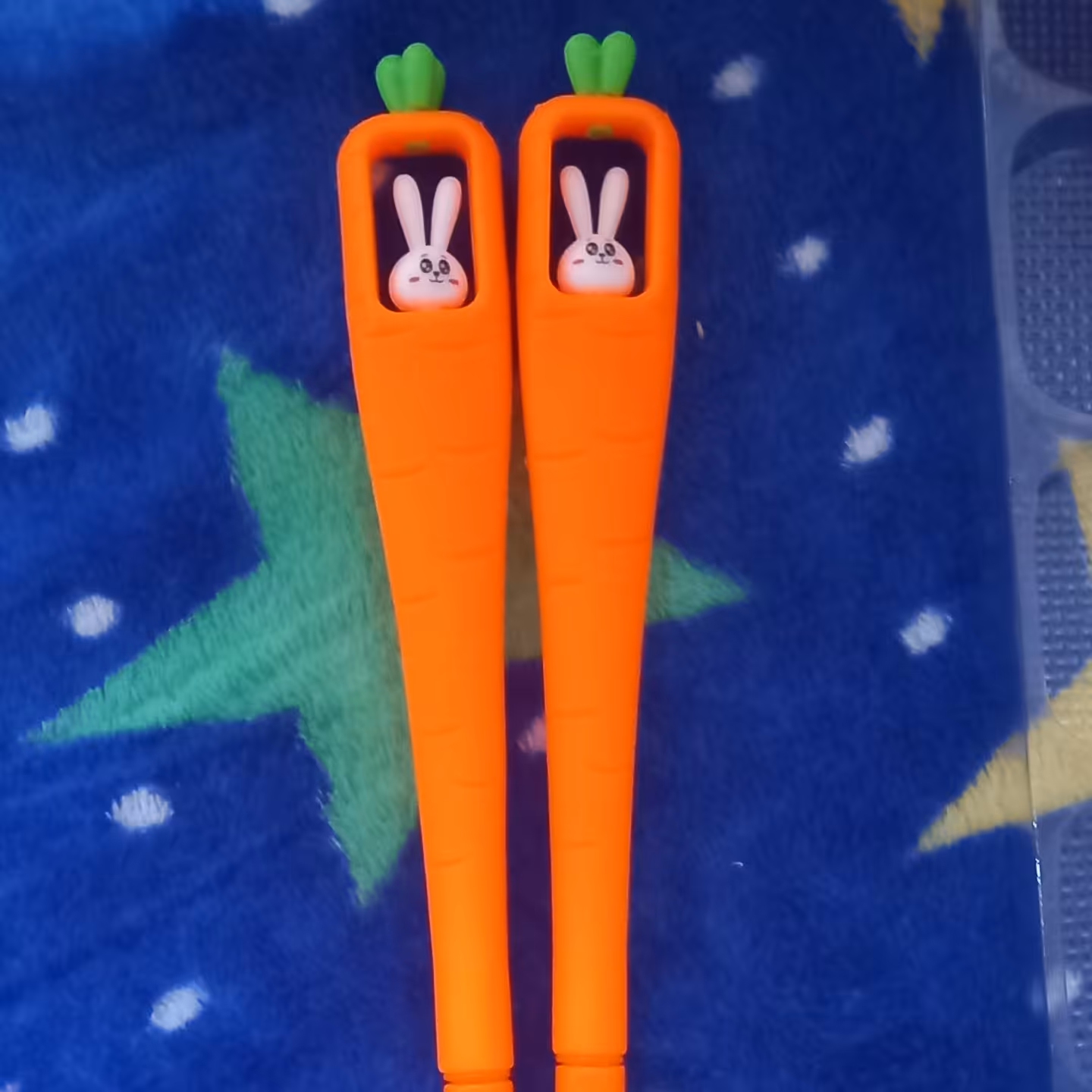 خودکار طرح هویج  نارنجی رنگ  روان نویسی 