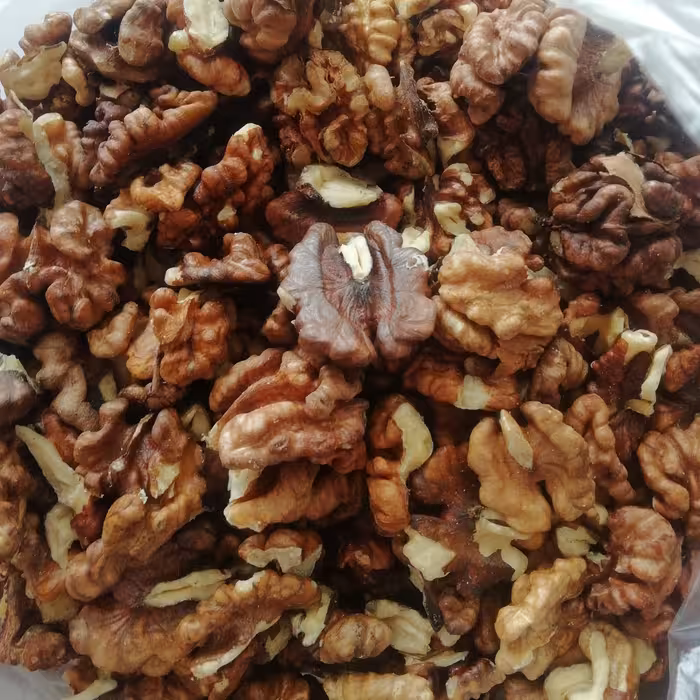 مغزگردو عسلی 1کیلویی فوق العاده پرچرب روغنی و تازه 900گرم خالص