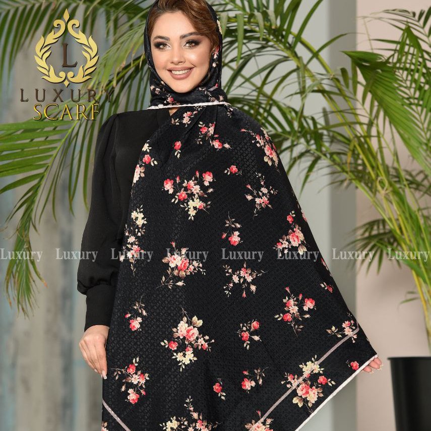 روسری نخی گلدار