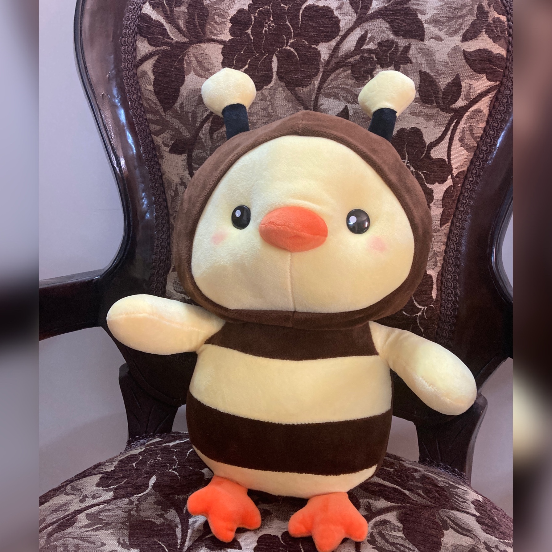 عروسک جوجه با لباس زنبوری