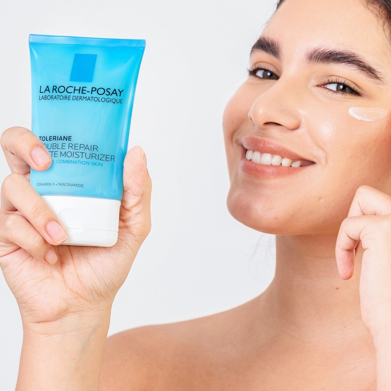 کرم آبرسان پوست چرب و مختلط لاروش پوزای فرانسه 