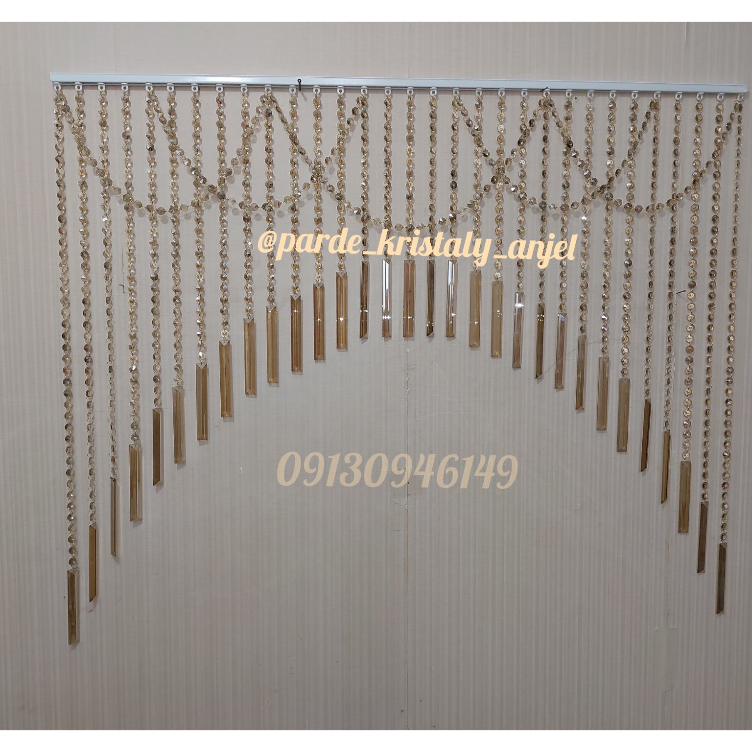 پرده کریستالی مدل هلالی با آویز کاردی (پس کرایه)