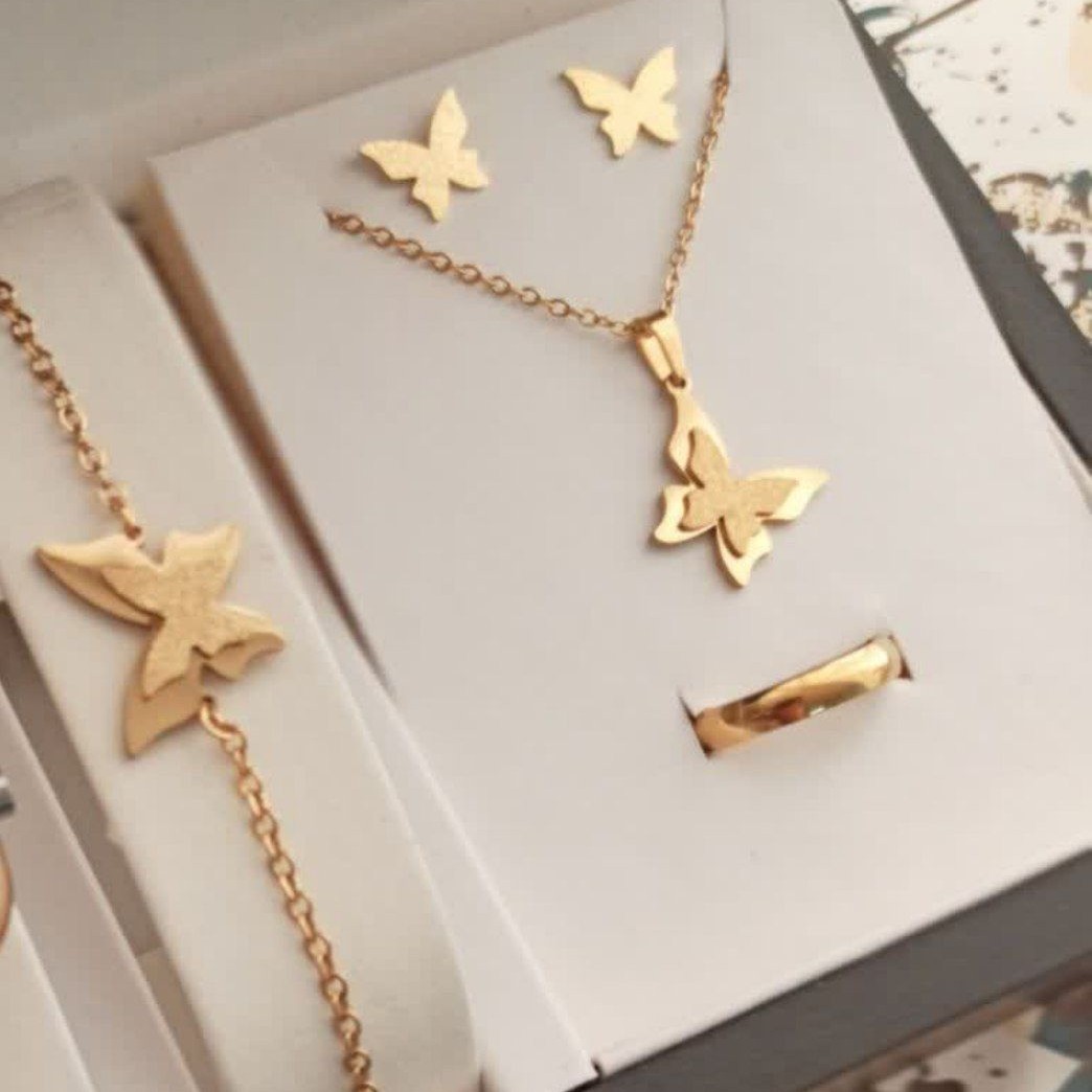 نیم ست و دستبند و رینگ پروانه طلایی استیل رنگ ثابت ارسال رایگان 