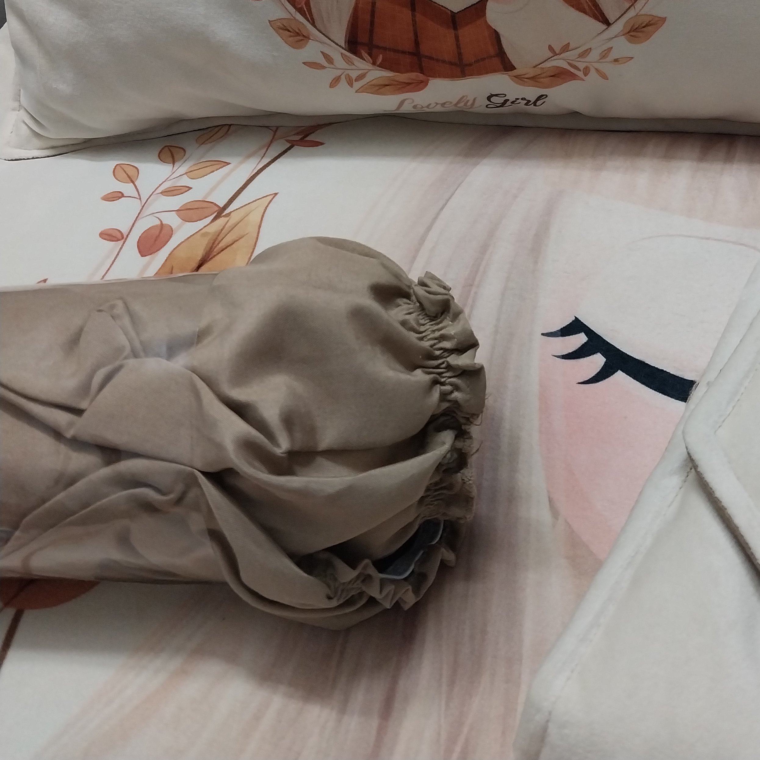 ست روتختی نوزاد طرح دختر پاییزی هزینه ارسال پس کرایه