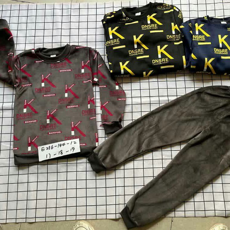 ست بلوز شلوار پسرانه مخمل اعلا وارداتی دو سال تا چهار سال