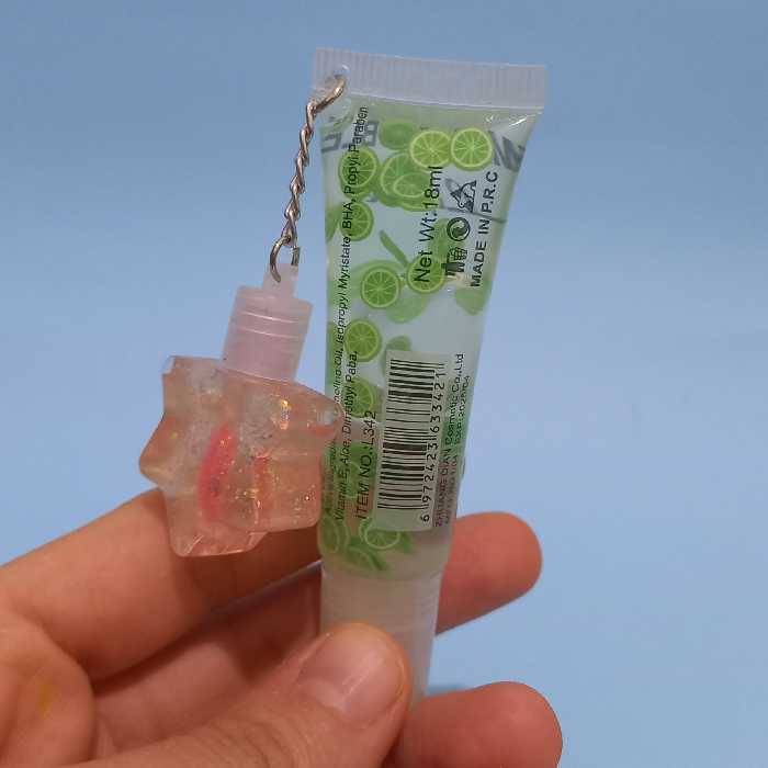 گلاس لب آویز دار