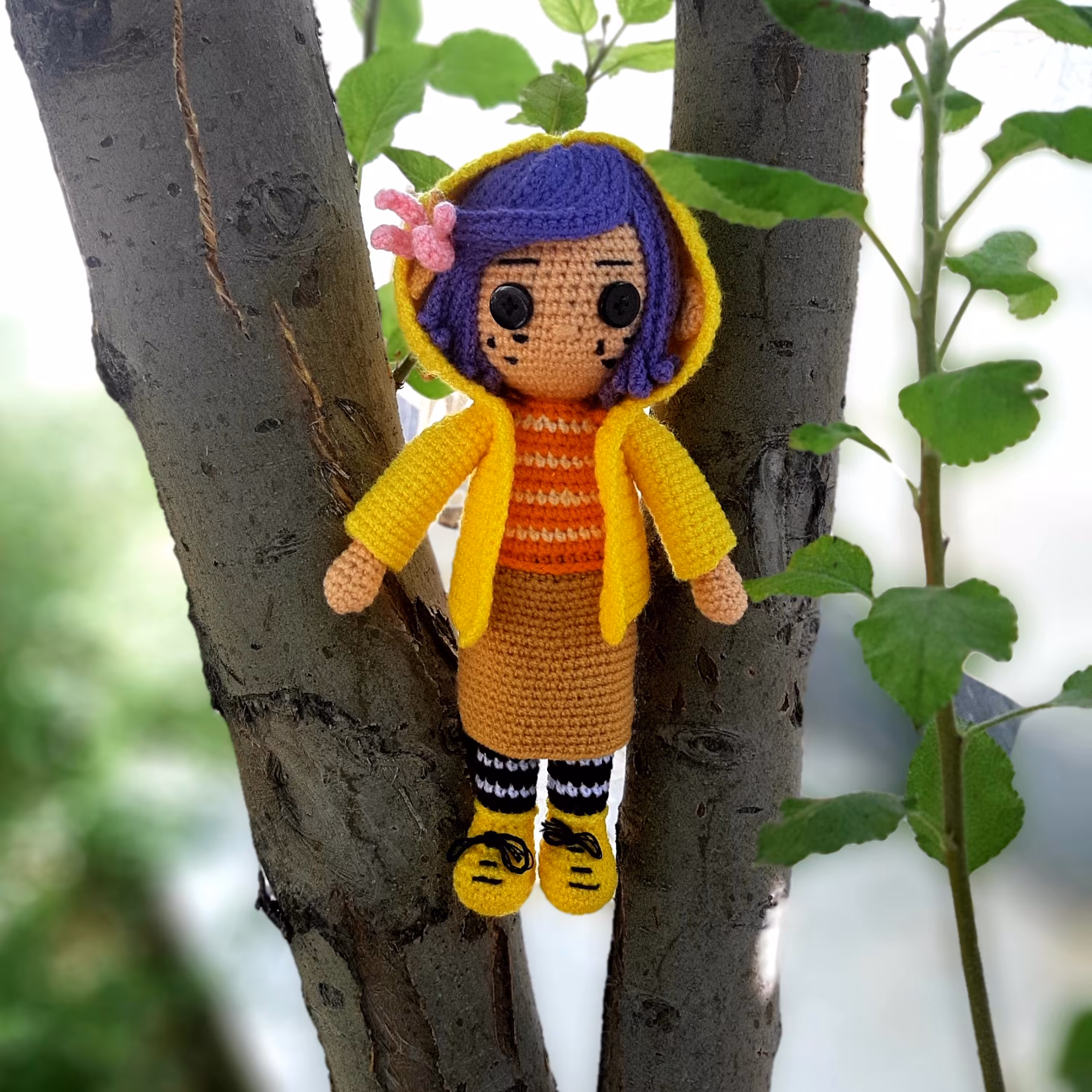 عروسک دستبافت کورالین