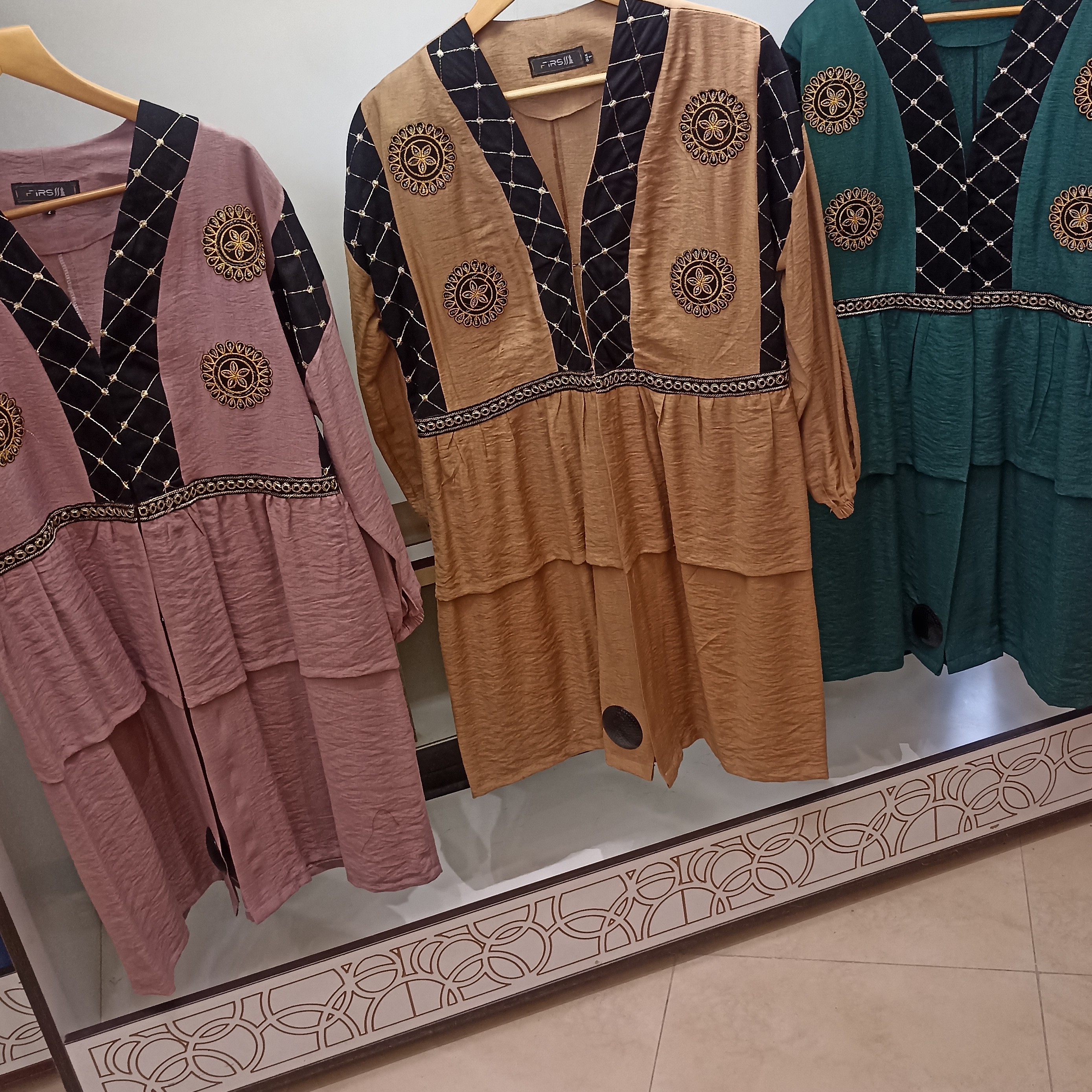 مانتو کوتاه