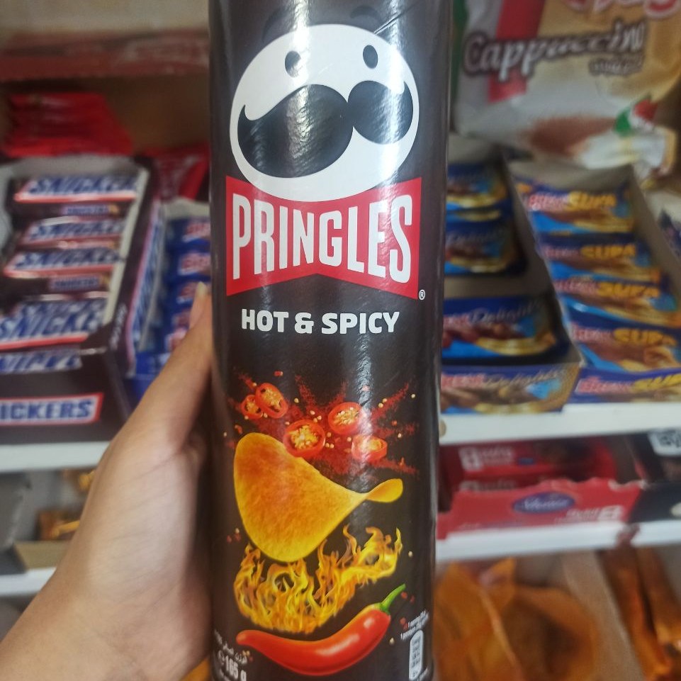 چیپس پرینگلز تند و فلفلی وزن 165 گرمی Pringles Hot and Spicy