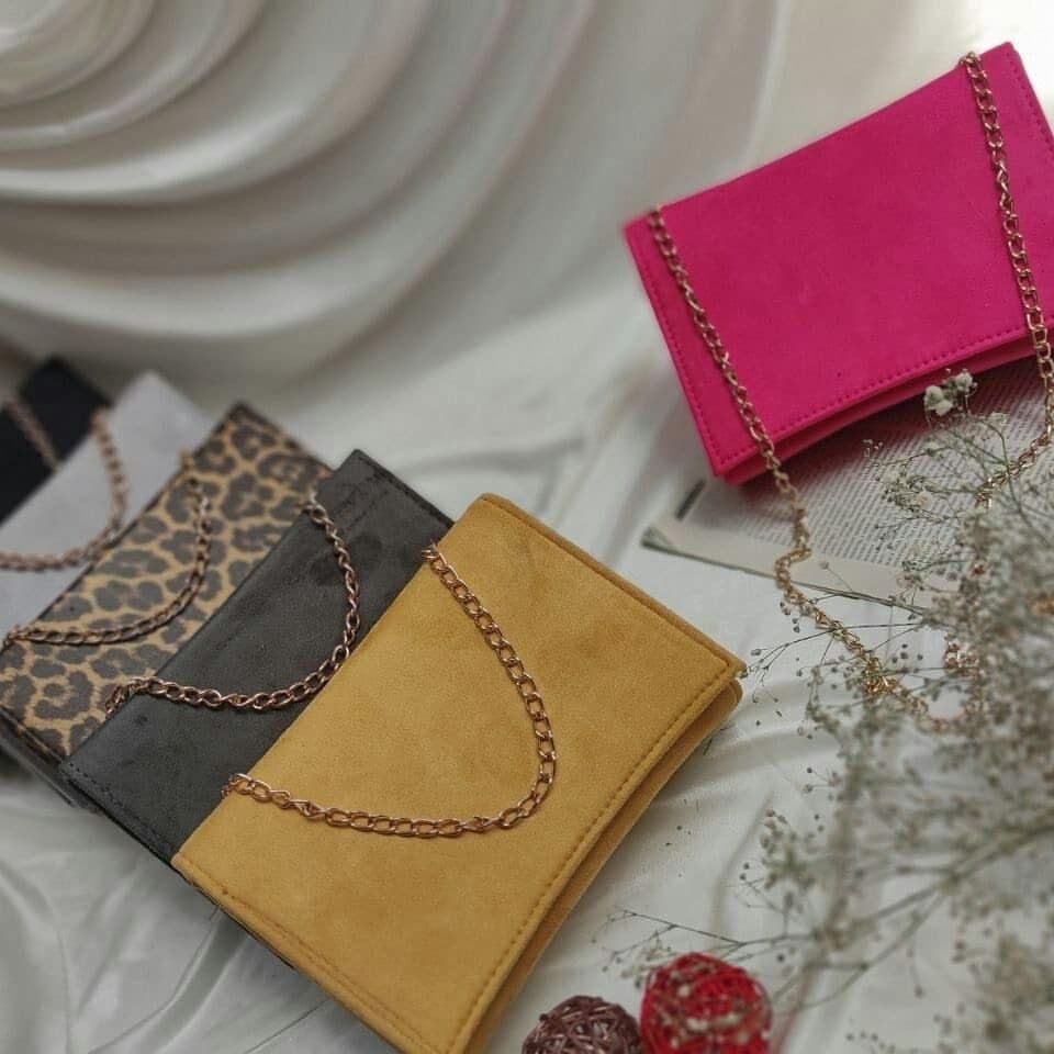 کیف پاسپورتی سوئیت بند زنجیرطلایی کیف دوشی کیف شب مجلسی مربع 