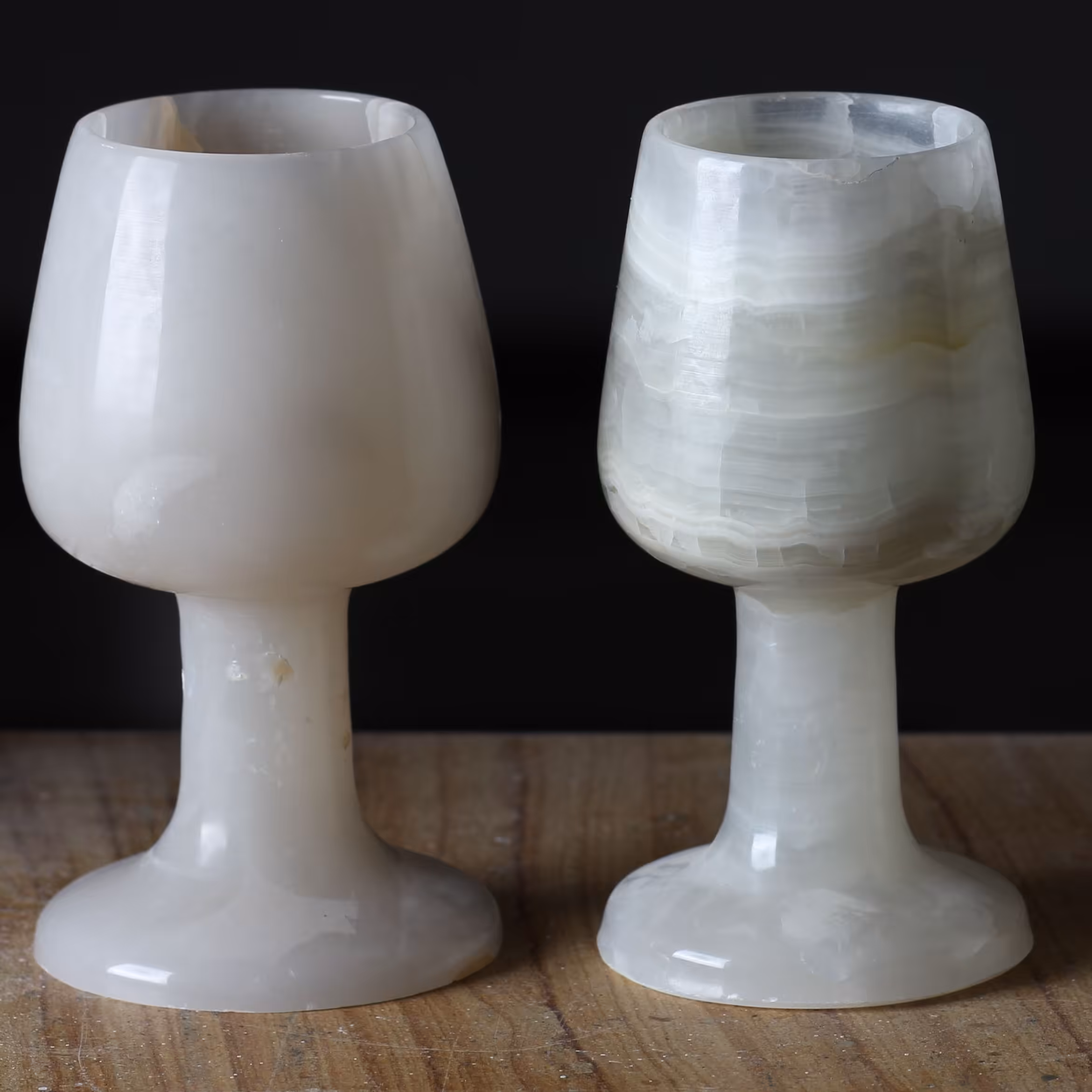 لیوان پایه دار سنگ مرمر  قطر 5.5و ارتفاع 15