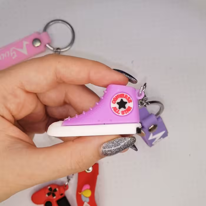 جا سوئیچی طرح کتونی کفش آل استار یاسی جاکلیدی سیلیکونی وارداتی 