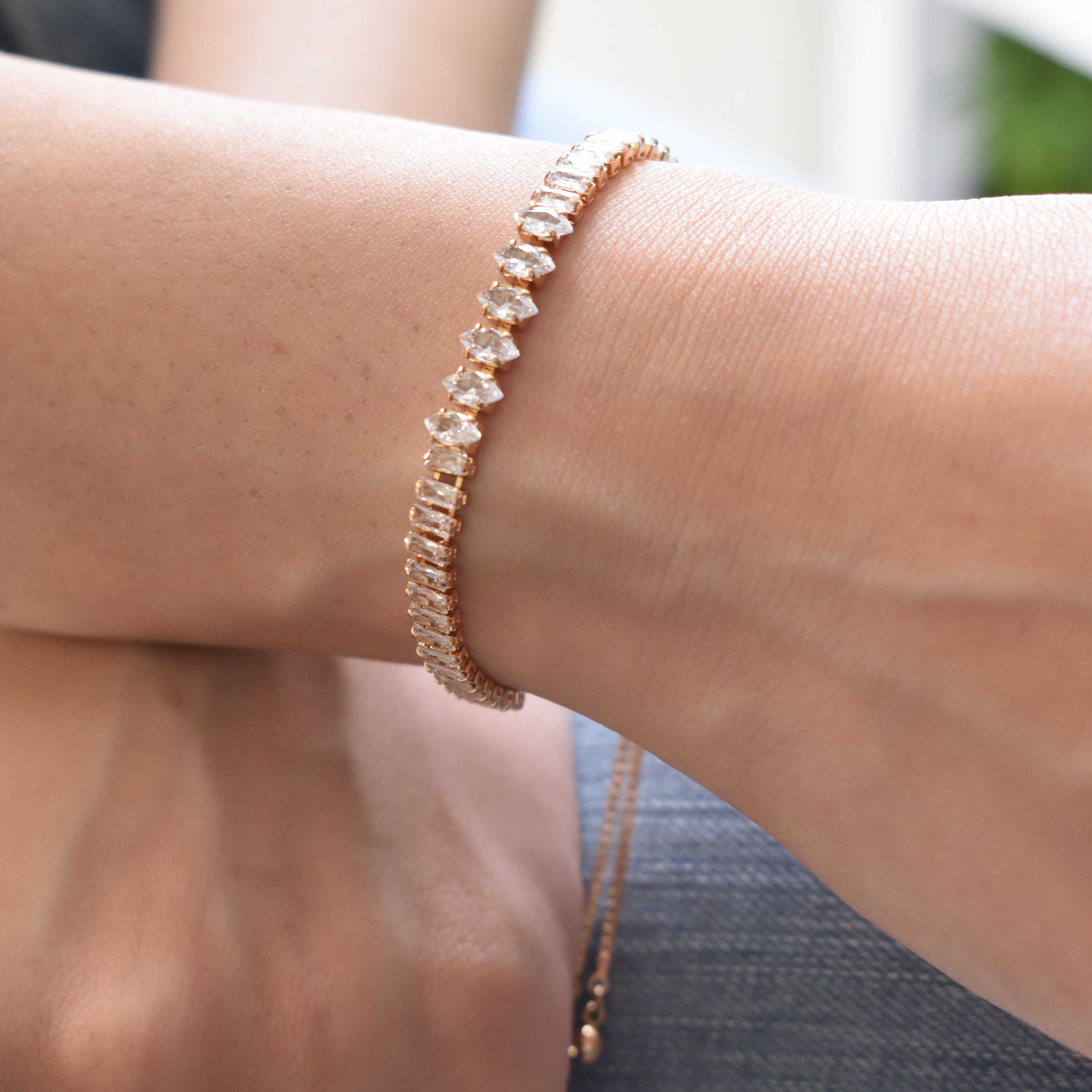 دستبند تمام نگین برند ژوپینگ