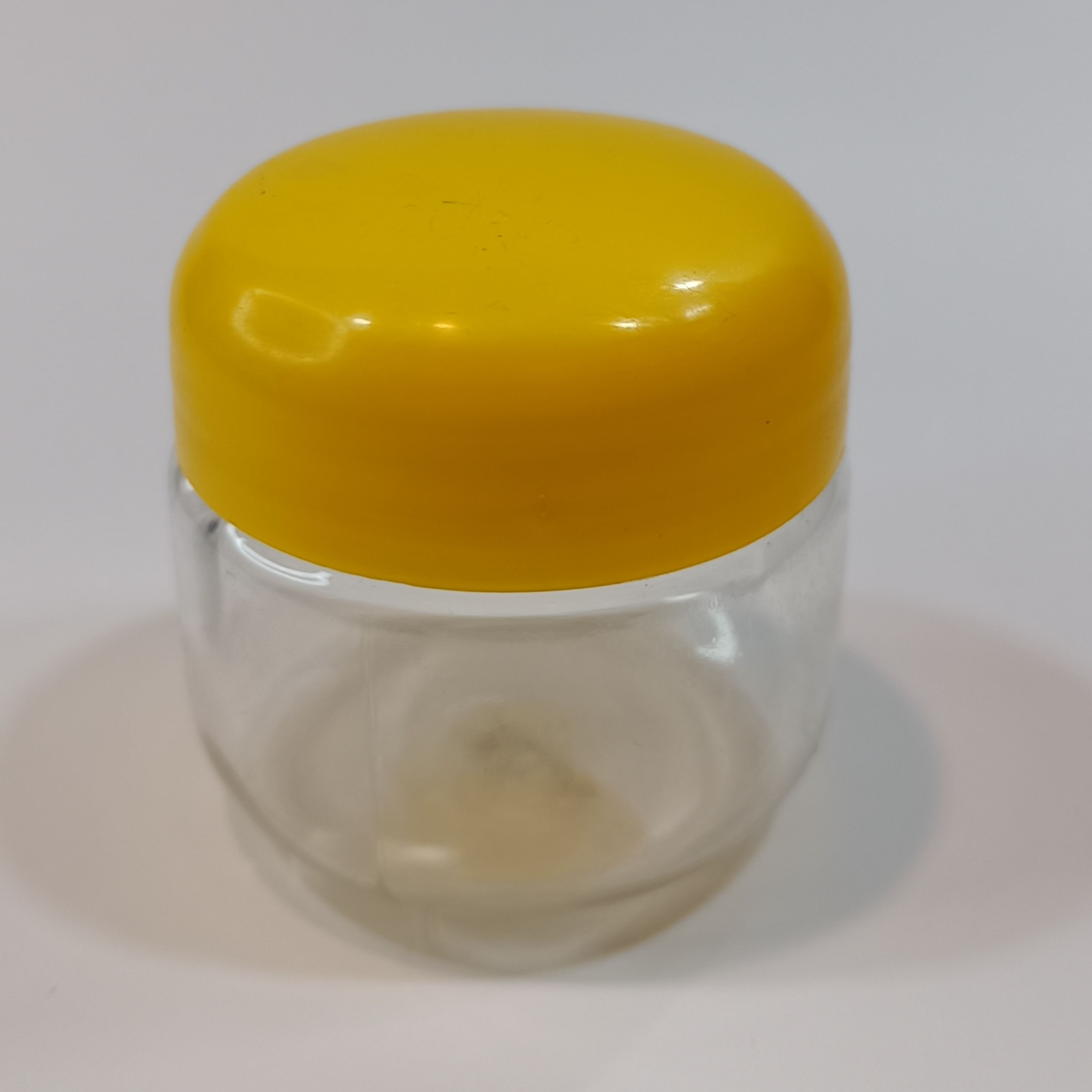 قوطی خالی دایره مانند ظرف بسته بندی