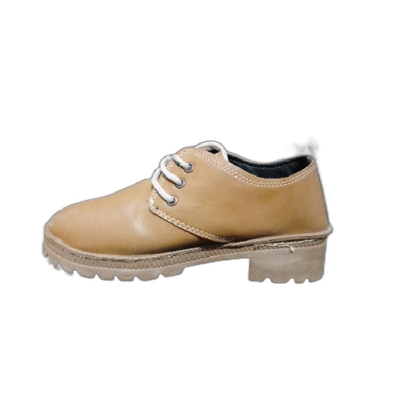 نیم بوت زنانه ضدآب چرم مصنوعی دور دوخت  از تولید به مصرف 