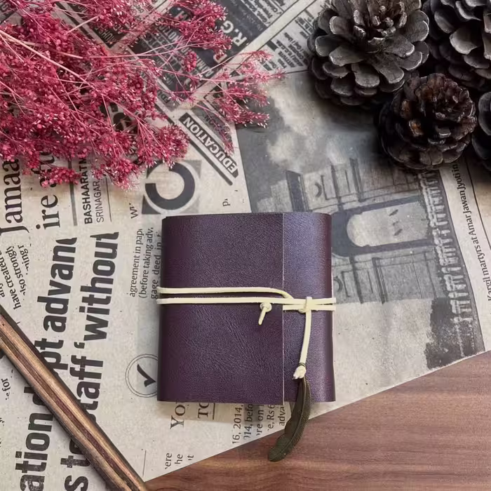 دفترچه فسقلی چرم دستدوز کایرا