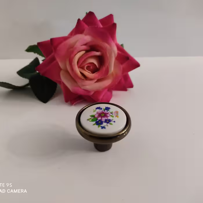 دستگیره تک پیچ طرح سرامیک زیتونی براق قطر 3.5 سانت