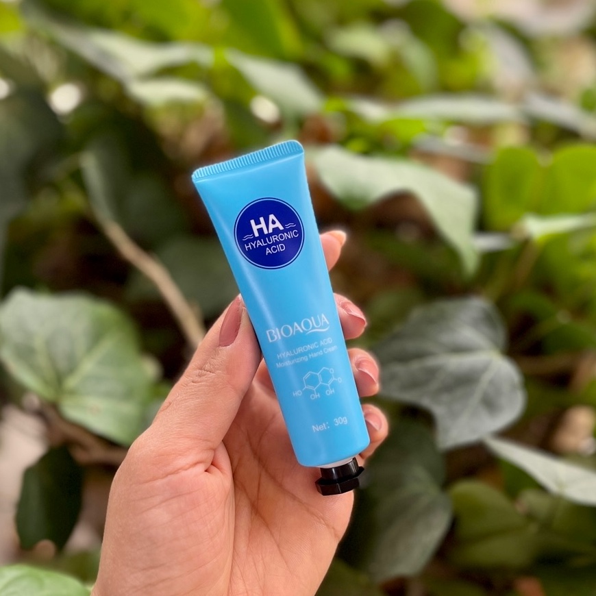 کرم آبرسان  bioaqua  hyaluronic acid