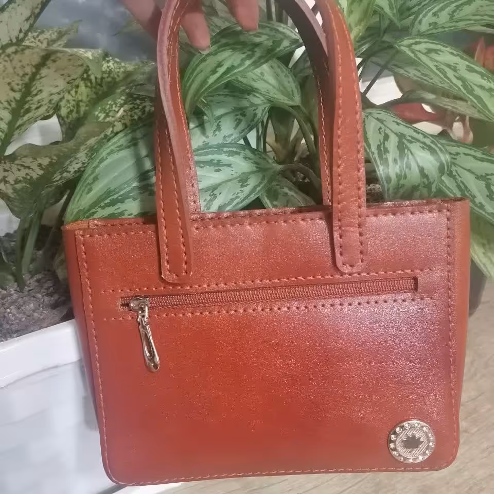 کیف دستی چرم، دستدوز، 