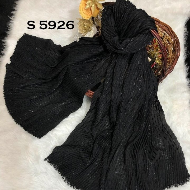 شال مشکی پلیسه لمه دار