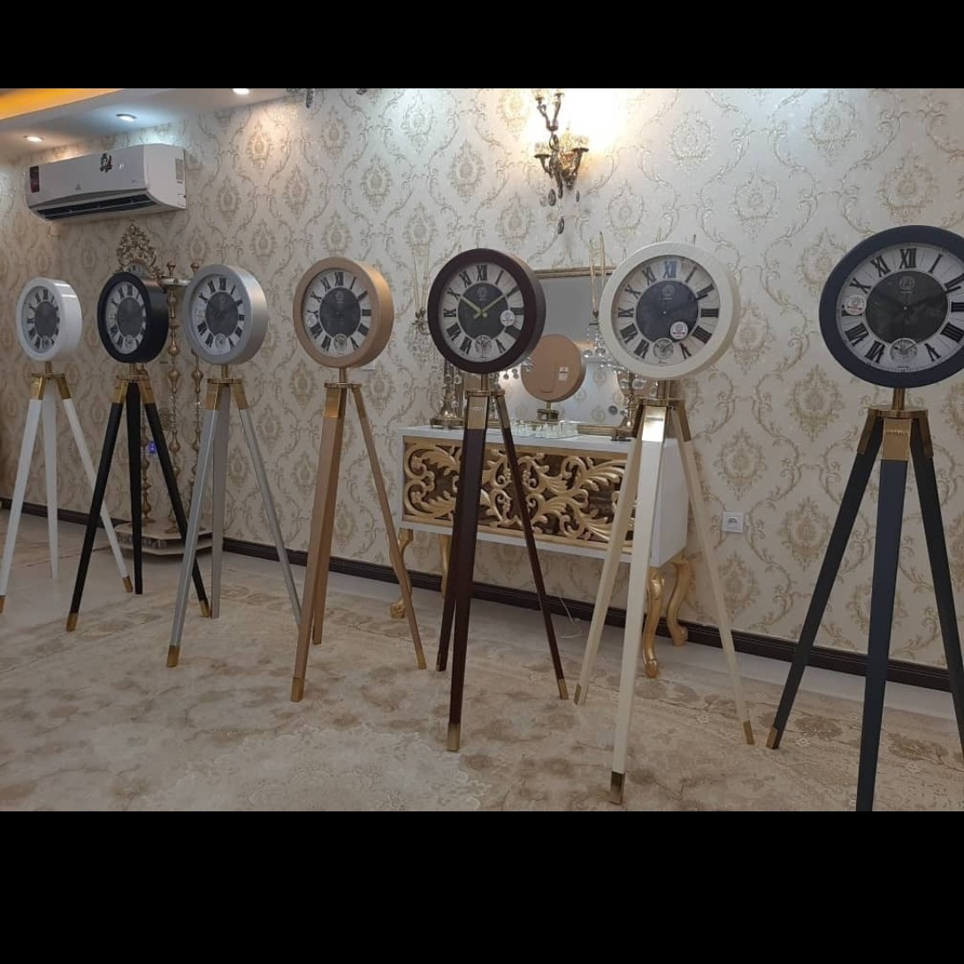 ساعت سه پایه هزینه ارسال به عهده مشتری