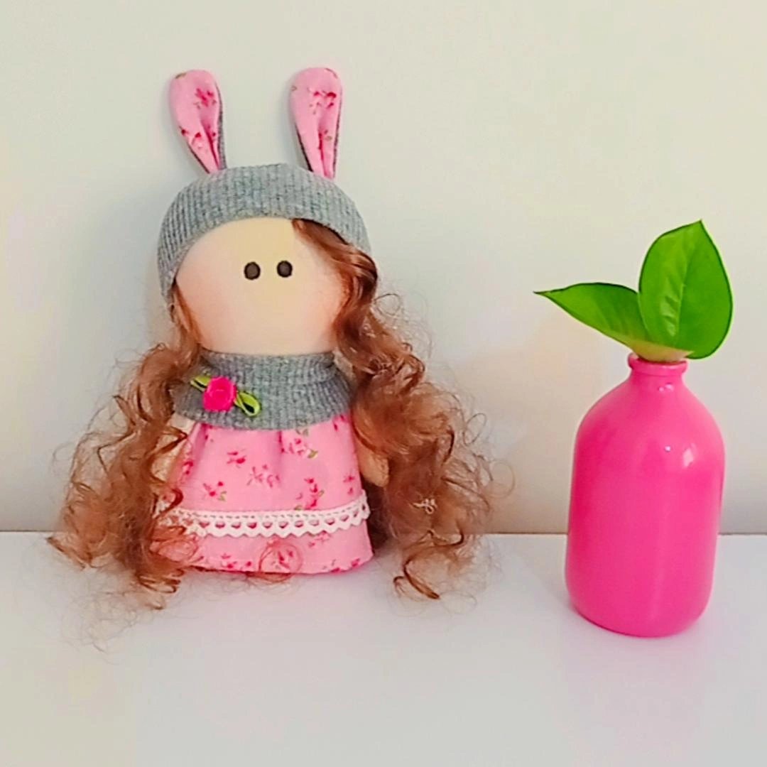 عروسک 13 سانتی کلاه خرگوشی پاچه متغییر