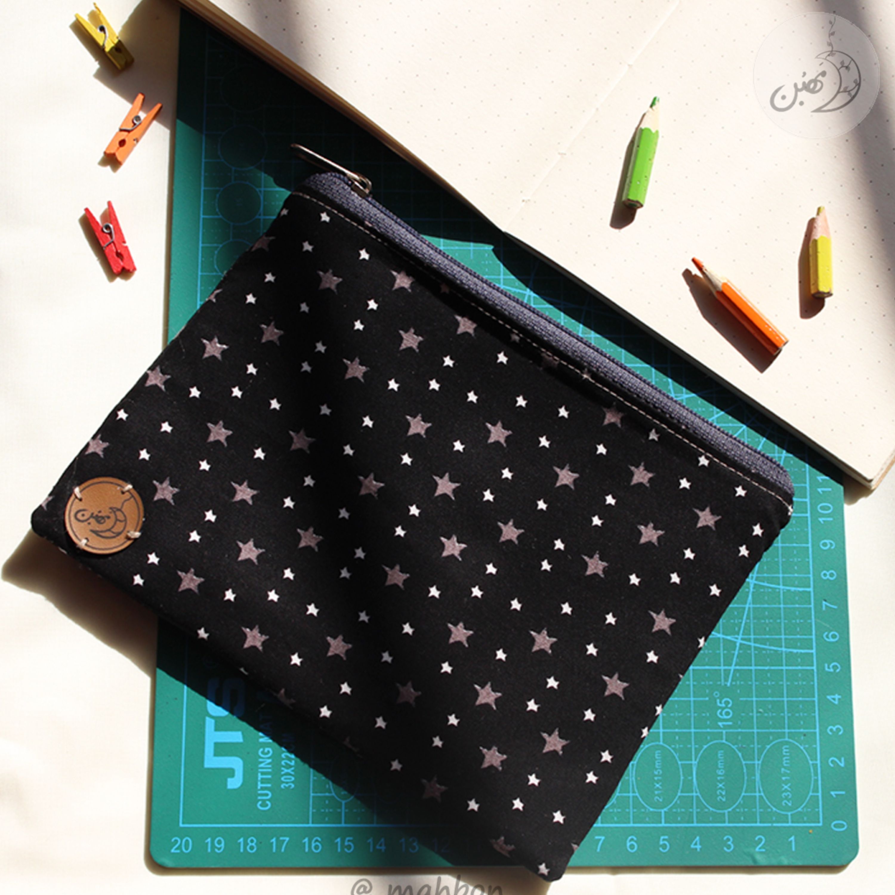 جامدادی تخت پارچه ای مهبن مدل ستاره دار  مشکی- 3 لایه آستر و نمد - سایز 20 در 14