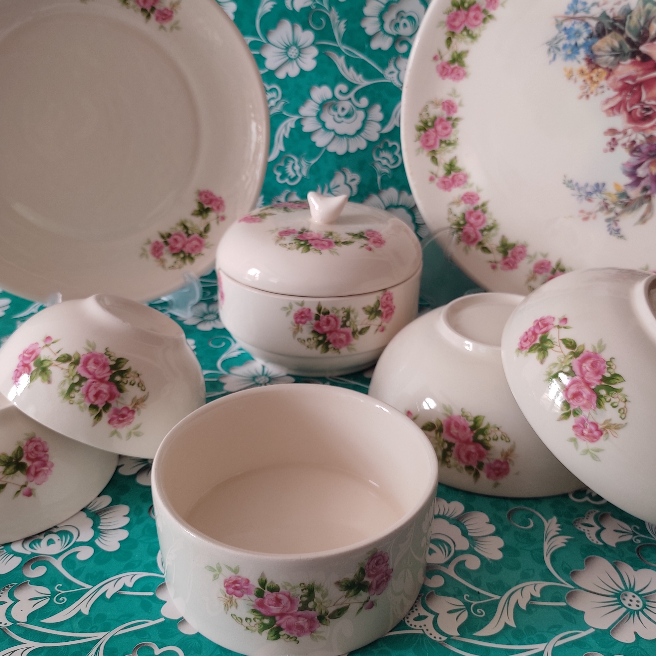 سرویس گل سرخی