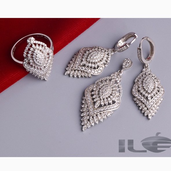 نیمست جواهری نقره عیار925 روکش اب طلاسفید ضمانتی