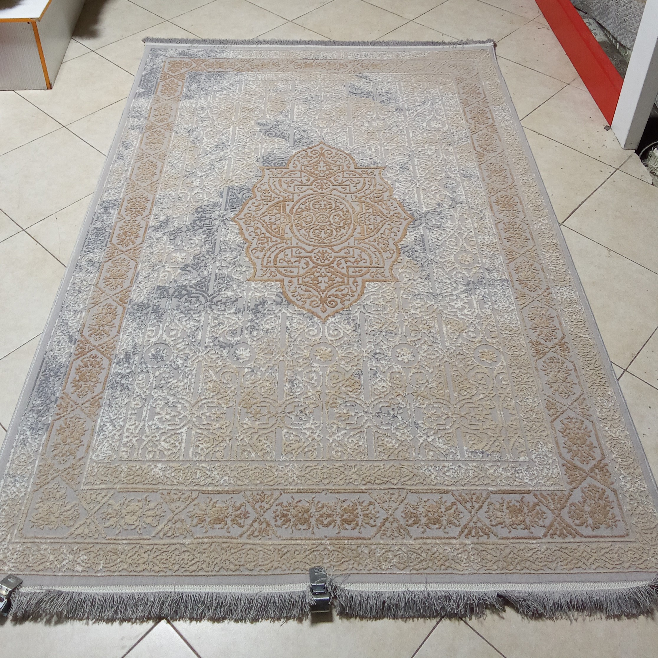 فرش فانتزی وینتج  مدرن طرح 9624 نخ پلی استر aty شانه 500 نرم و لطیف