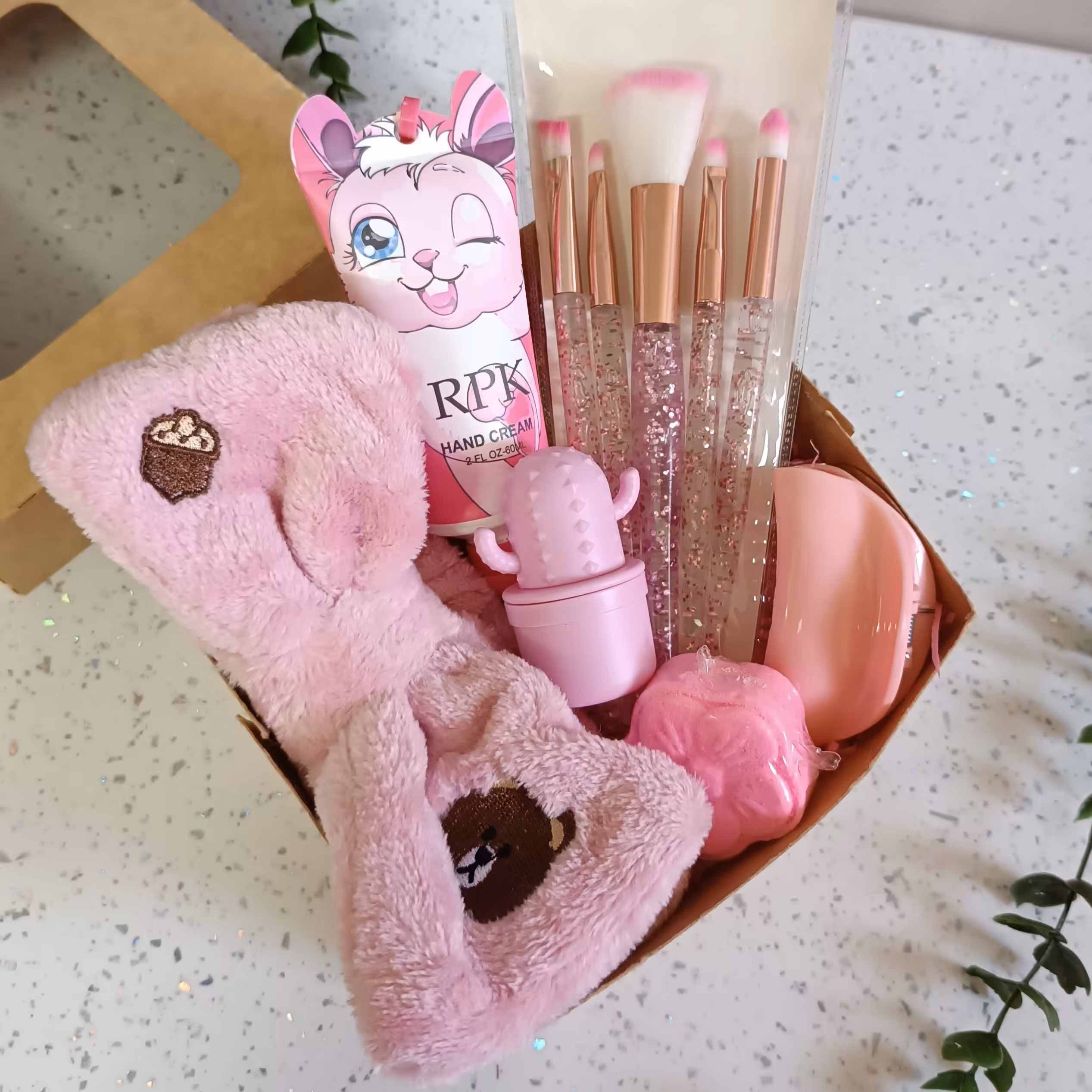 باکس هدیه ارایشی بهداشتی صورتی