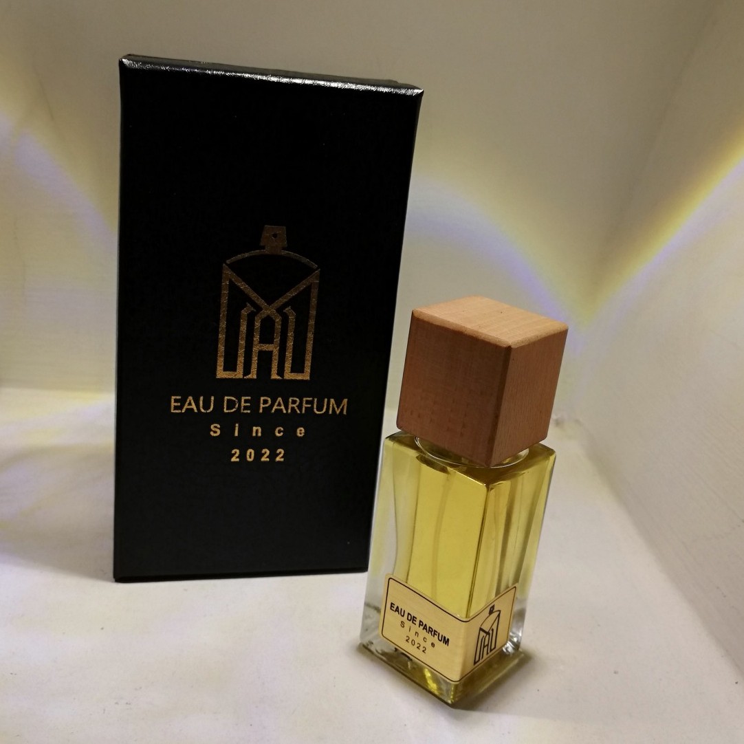 ادکلن مردانه عطر گای لاروش دراکار نویر مشابه اورجینال ماندگاری بالا 