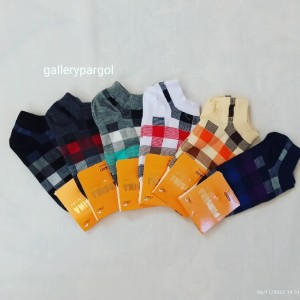 جوراب پسرانه یا زنانه