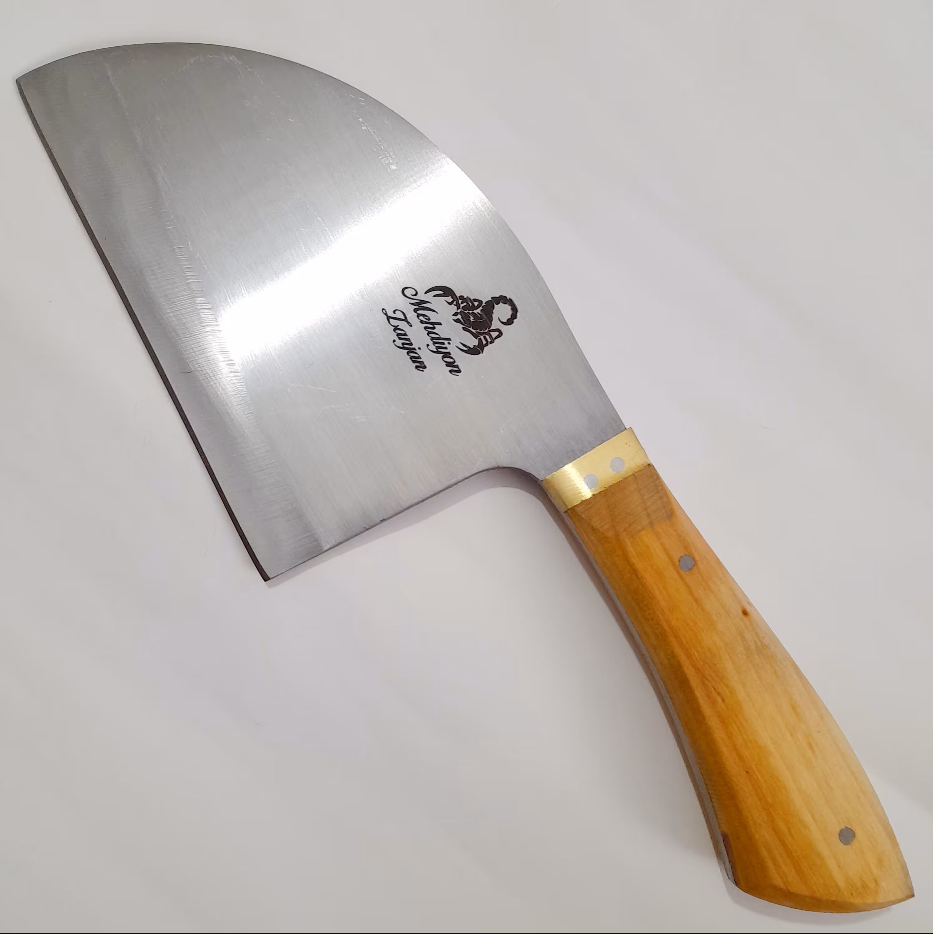 چاقوی زنجان چاقو زنجان چاقو ساطوری زنجان طرح صربستانی طول کل 27 سانت کاربردقصابی و برش همراه باغلاف تیغه فولاد فنر ماشین