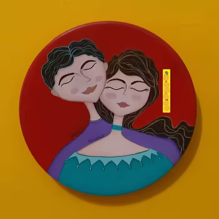 بشقاب دیوارکوب سفالی گرد نقاشی فانتزی طرح زوجی سایز 30 سانت