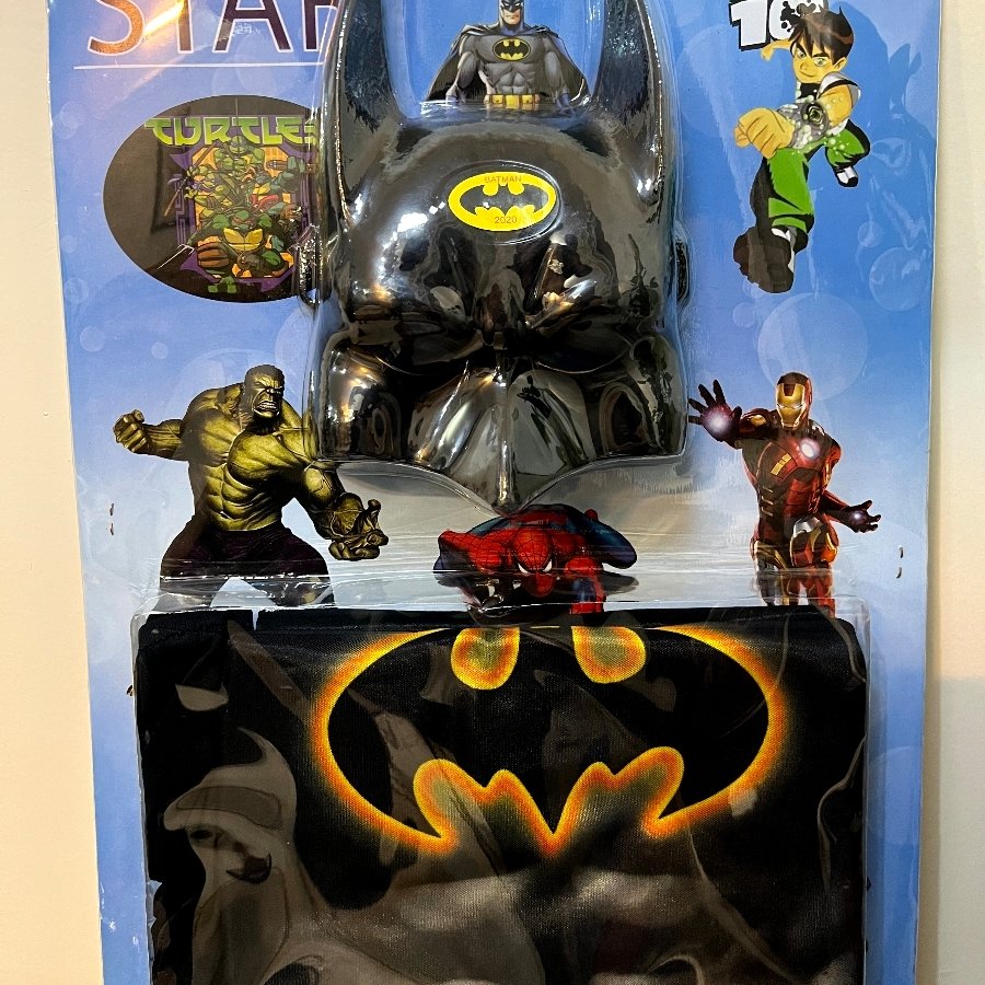 لباس بتمن در سایزبندی کامل با وسایل کامل و شنل  (غرقه برتر )