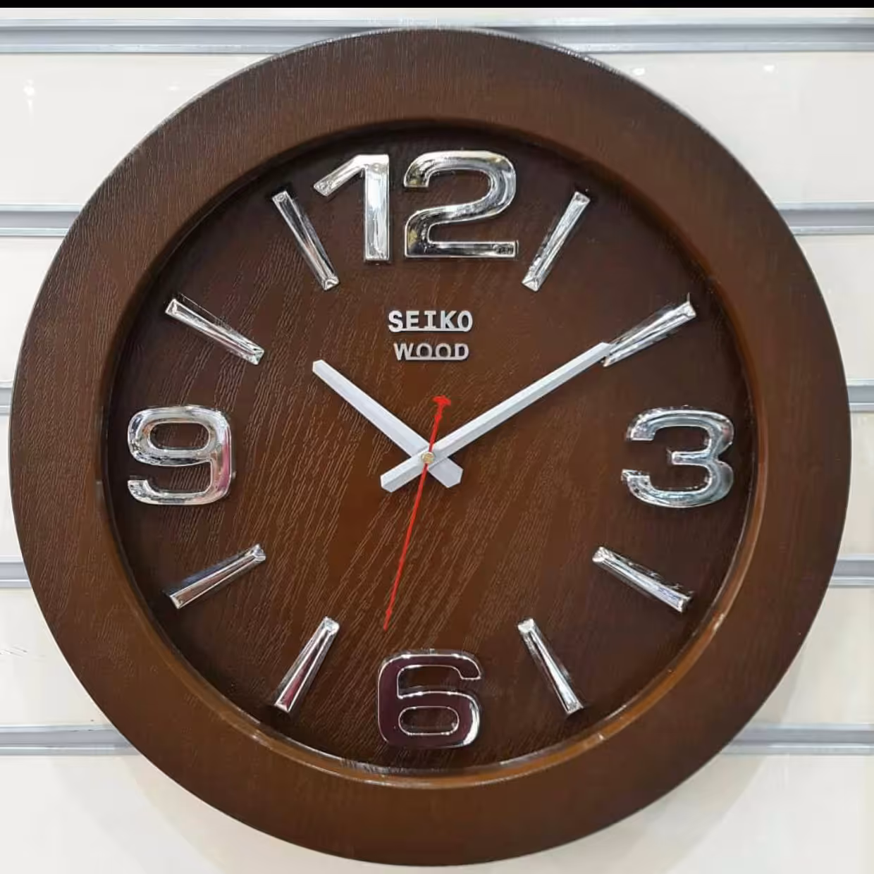 ساعت دیواری سیکو مدل وود در دو رنگ