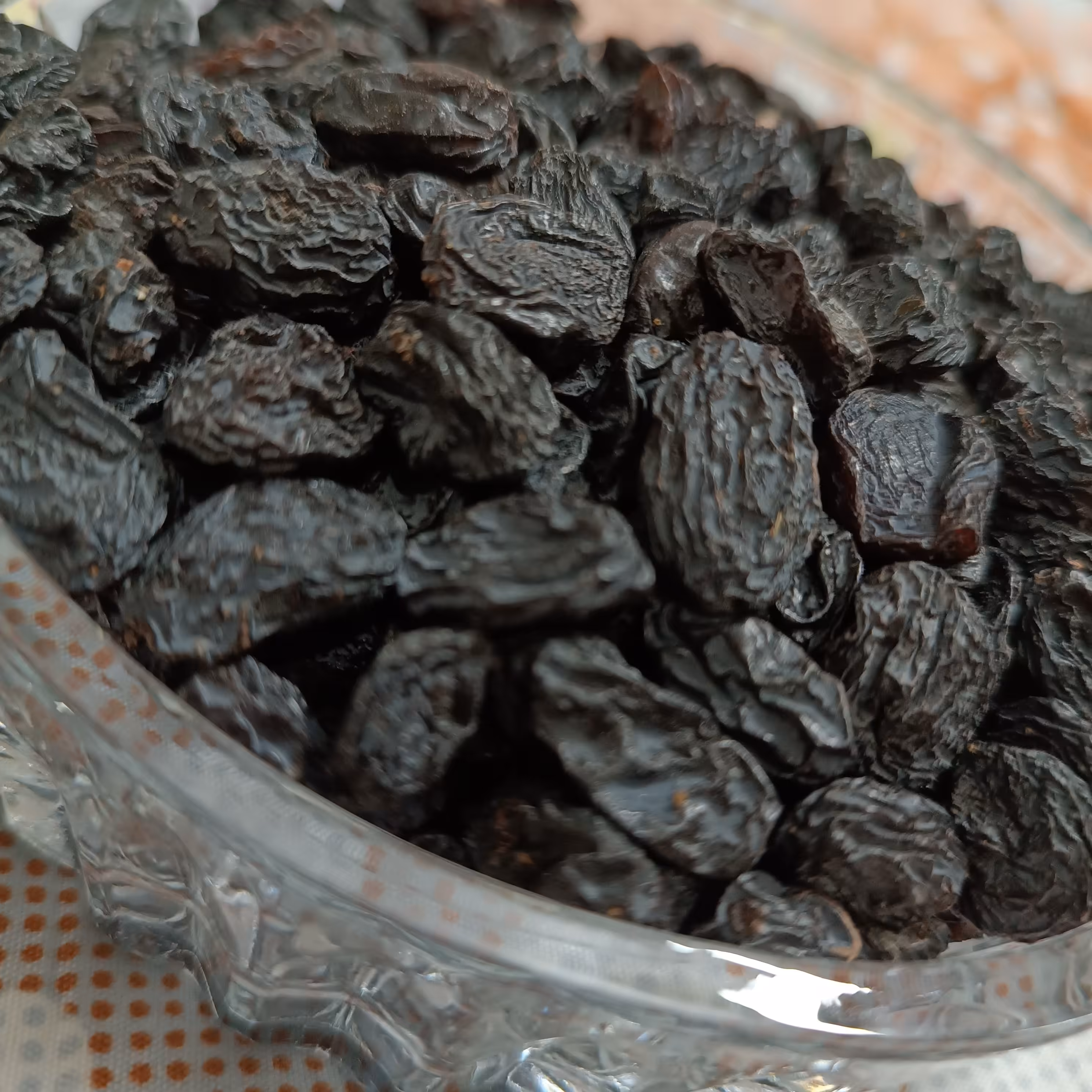 مویز طبیعی بدون هسته  خوش طعم و با کیفیت دارای خواص بسیار 