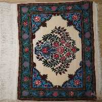 قالیچه (پشتی) طرح گل.وگلدان و