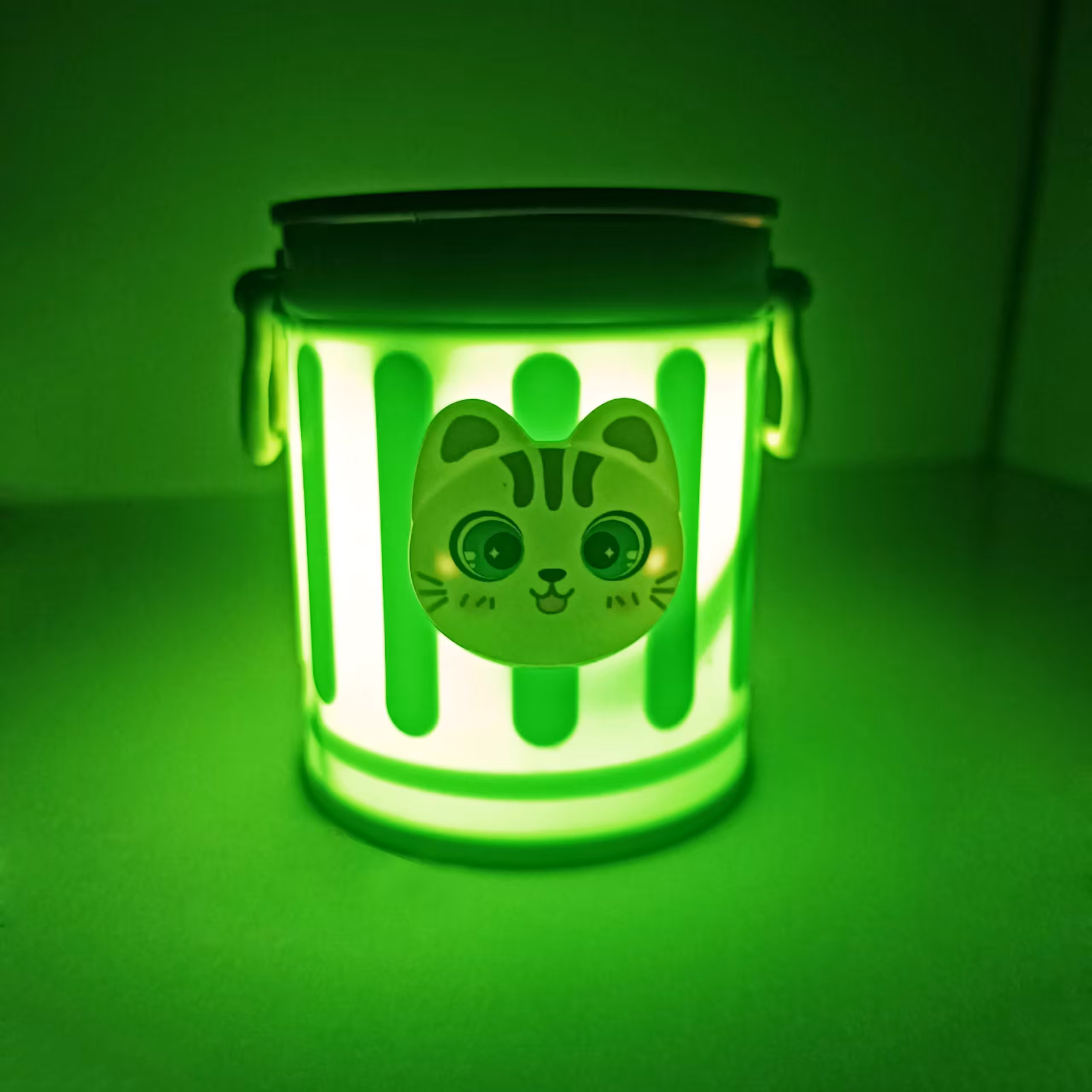 چراغ مطالعه و خواب و جاقلمی سطلی طرح گربه