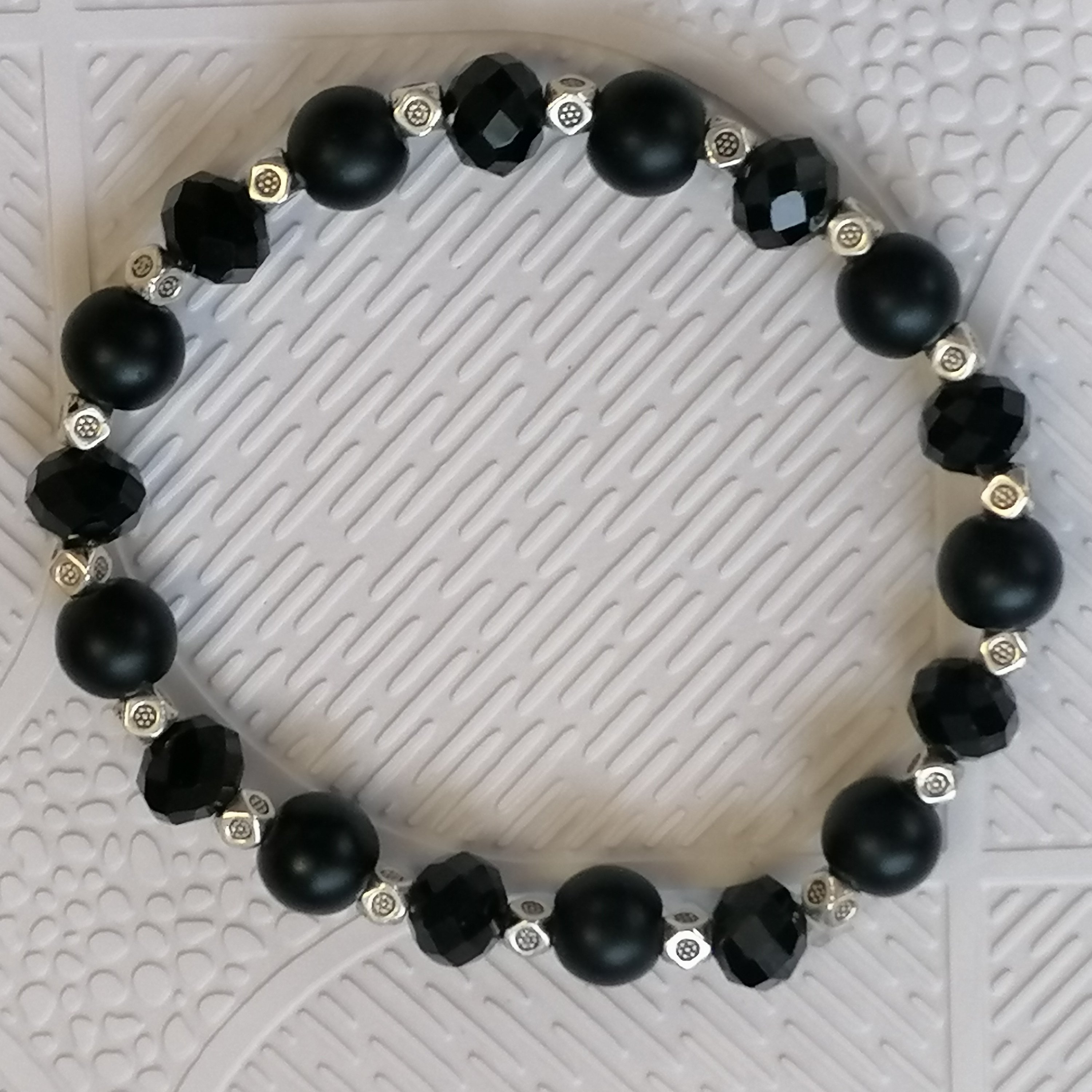 دستبند سنگ اونیکس و کریستال