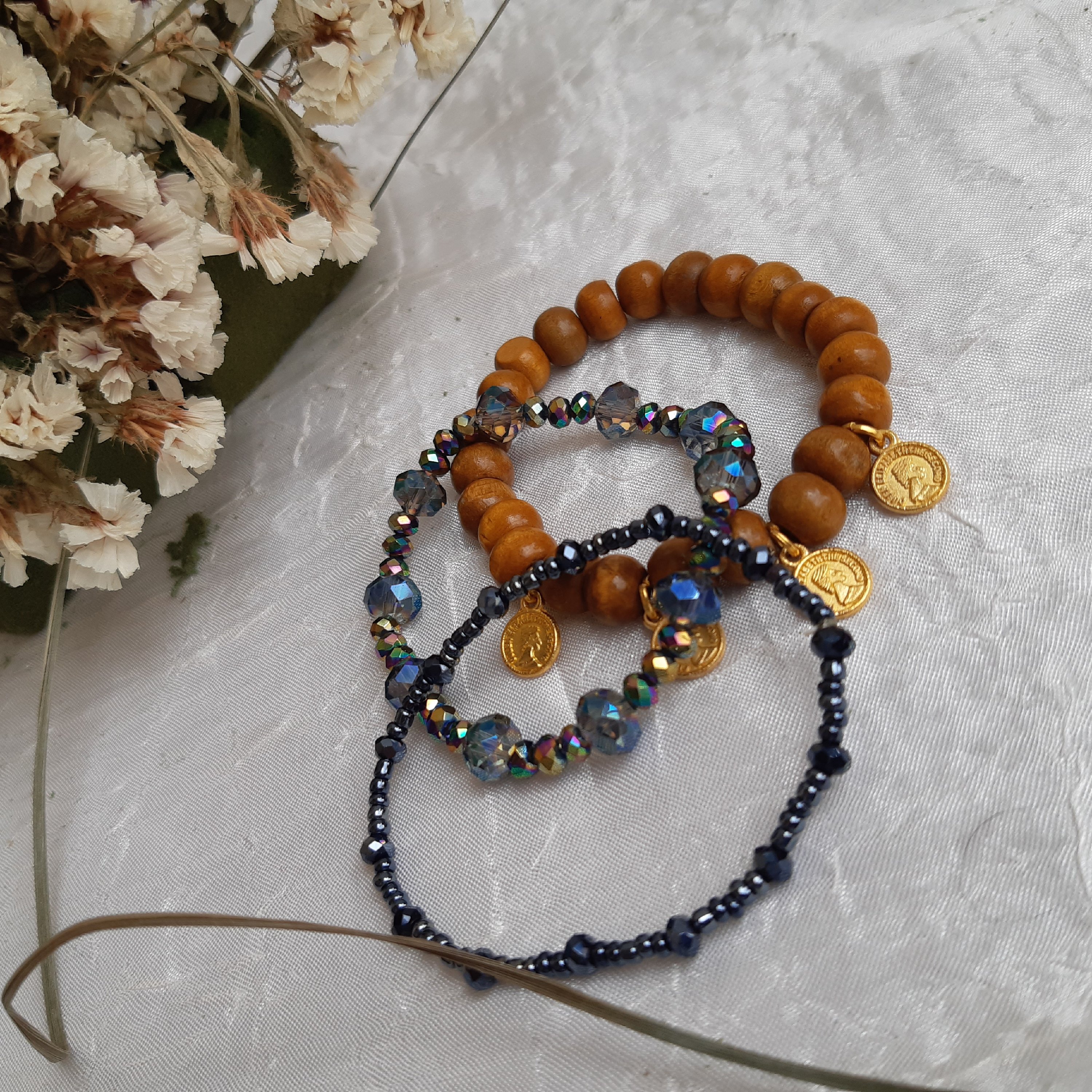 ست دستبند چوبی کرستالی