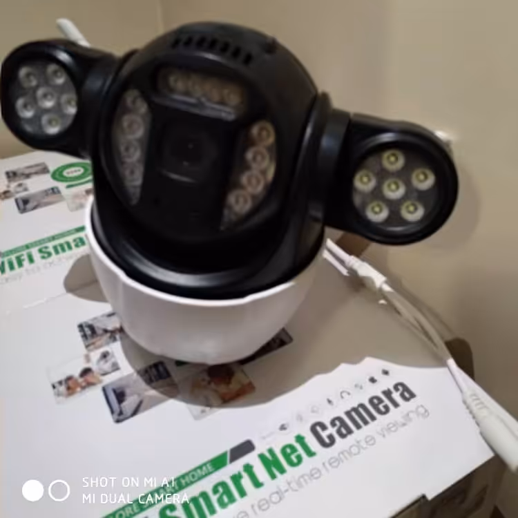 دوربین مداربسته چرخشی اسپید دام 5 مگاپیکسلی v380 مدل c28