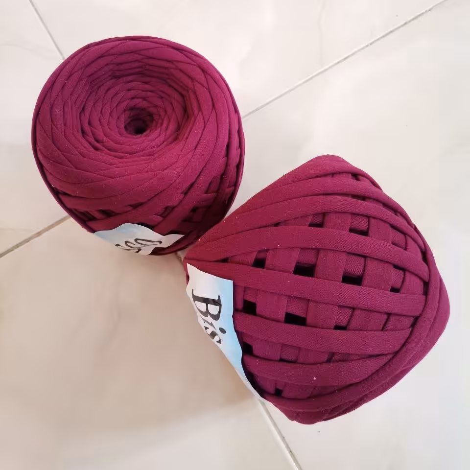 تریکو بیسکو یابیسکوییت رنگ زرشکی