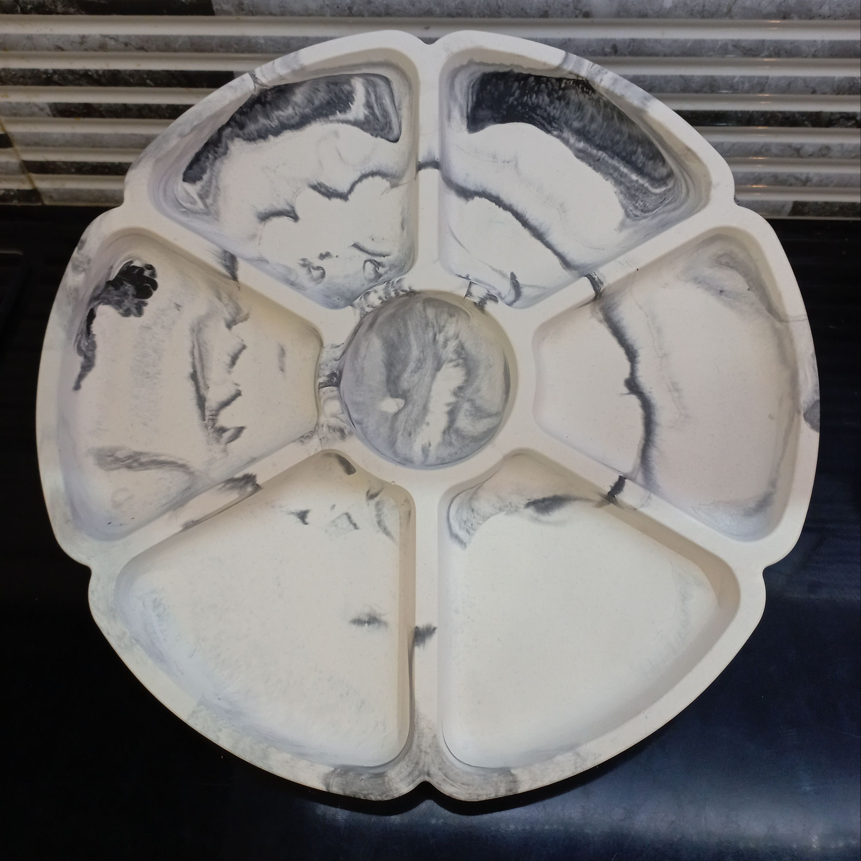 اردوخوری سنگی دایره 