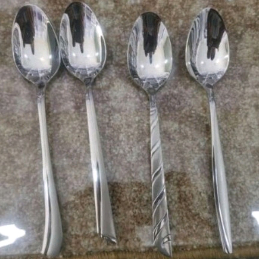 سرویس قاشق و چنگال یونیک اصلی کیفیت عالی سنگین در چهار طرح متنوع حکاکی شده .144پارچه