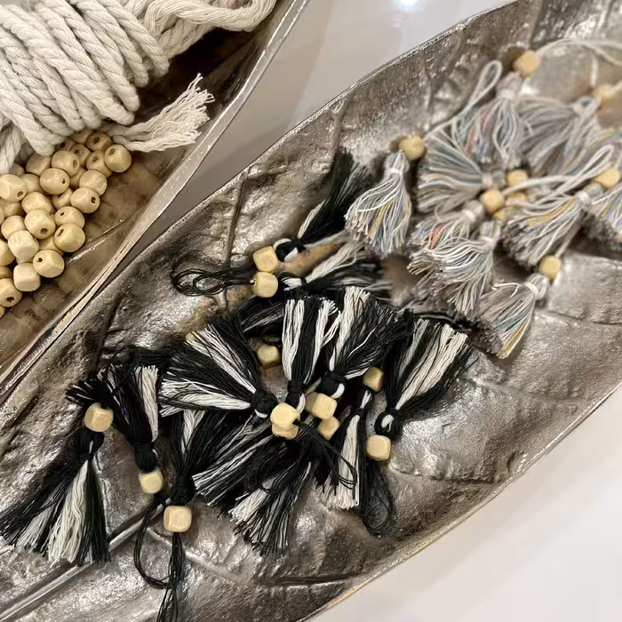 منگوله دستساز   به صورت عمده فروش