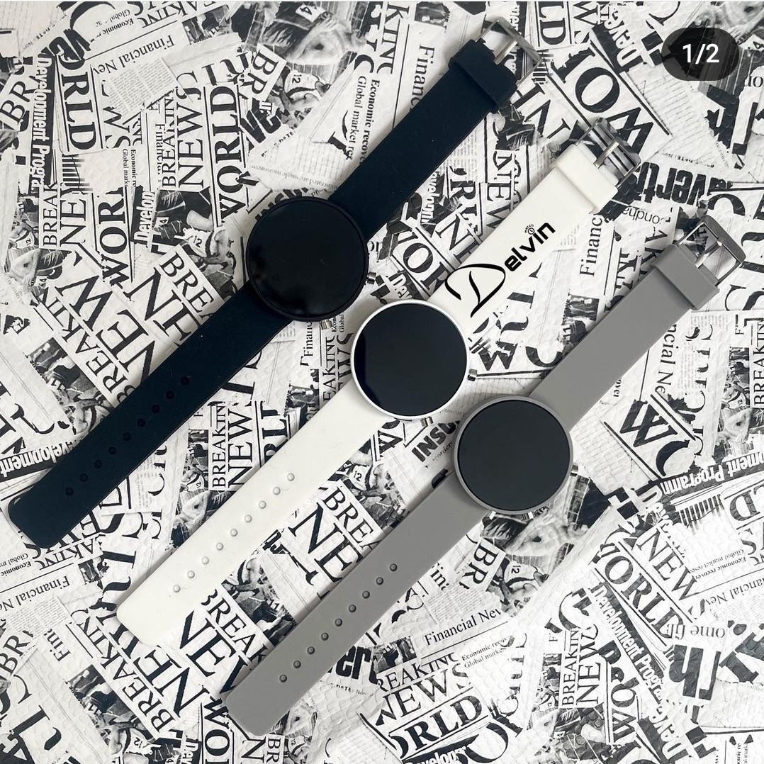 ساعت دیجیتال صفحه گرد طوسی و سفید