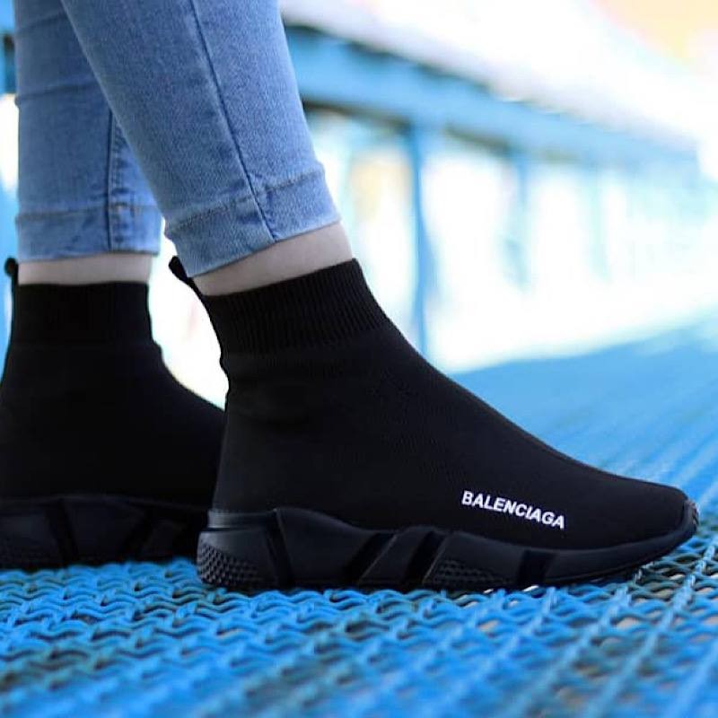 کتانی  جورابی زنانه بالانسیاگا مشکی تمام