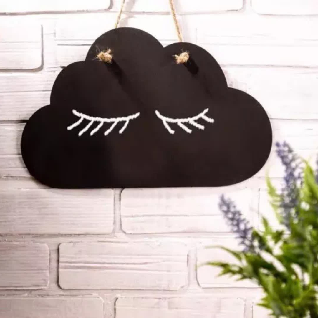 تخته سیاه چوبی مدل ابر به همراه آویز و گچ تخته سیاه دکوری